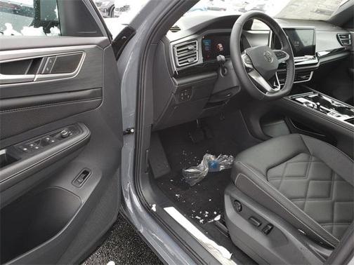 2026 Volkswagen Atlas Cross Sport 2.0T SE w/Technology 4MOTION