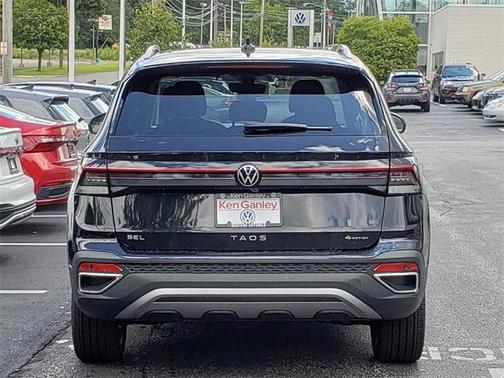 2025 Volkswagen Taos 1.5T SEL