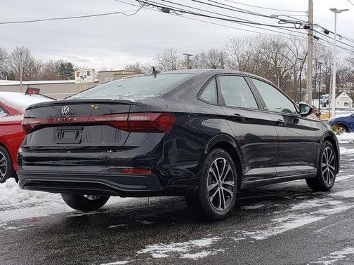 Deep Black Pearl 2026 Volkswagen Jetta 1.4T S