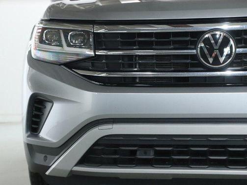 Pyrite Silver Metallic 2023 Volkswagen Atlas 3.6L SE w/Technology