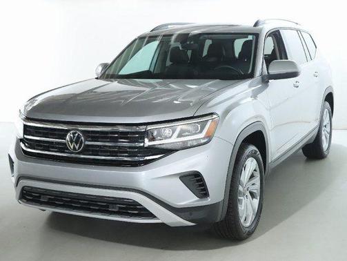 Pyrite Silver Metallic 2023 Volkswagen Atlas 3.6L SE w/Technology