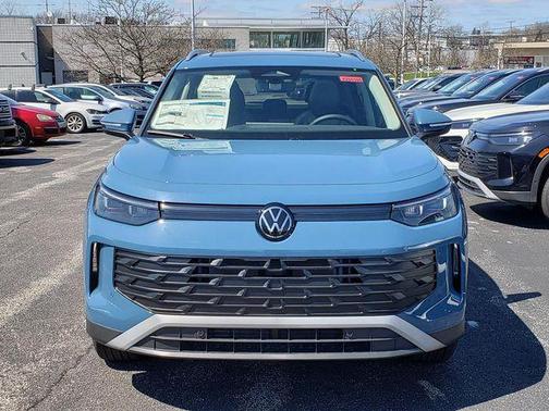 Monterey Blue Pearl 2026 Volkswagen Tiguan 2.0T SE 4MOTION
