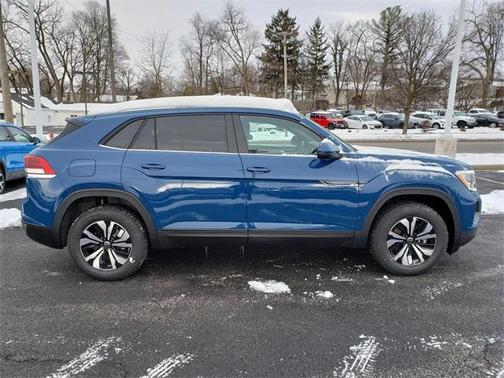 2026 Volkswagen Atlas Cross Sport 2.0T SE
