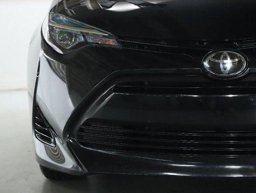 Black Sand Pearl 2017 Toyota Corolla LE