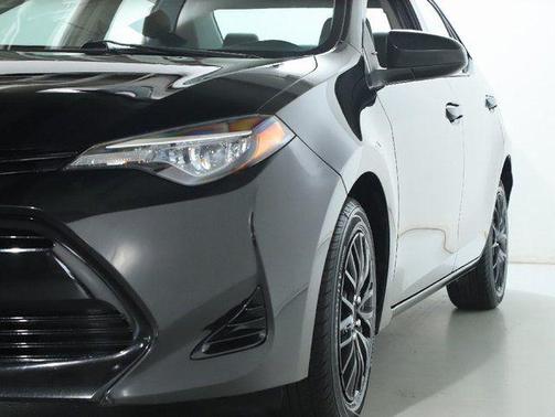 Black Sand Pearl 2017 Toyota Corolla LE