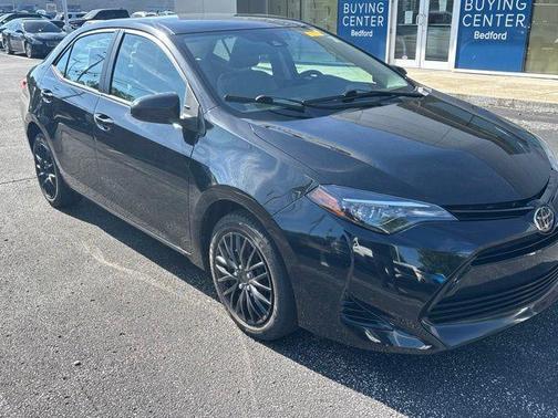 Black Sand Pearl 2017 Toyota Corolla LE