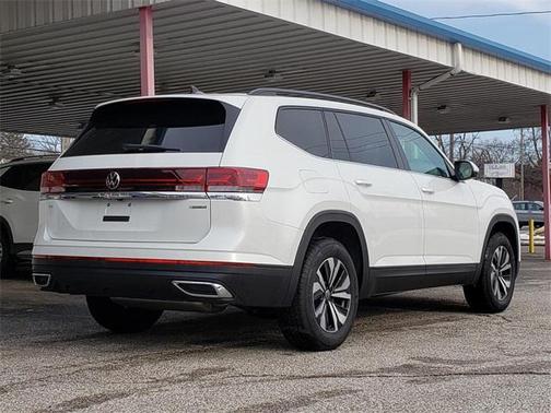2026 Volkswagen Atlas 2.0T SE