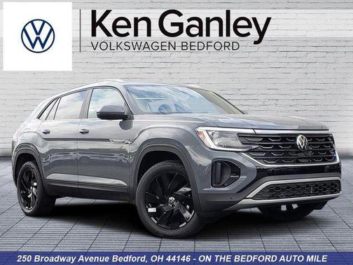 pure gray 2026 Volkswagen Atlas Cross Sport 2.0T SE w/Technology 4MOTION