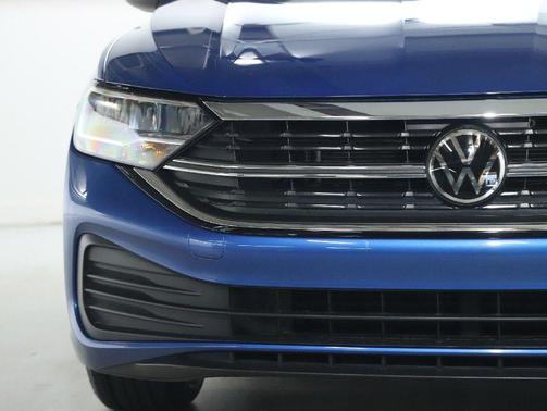 Rising Blue Metallic 2023 Volkswagen Jetta 1.5T SE