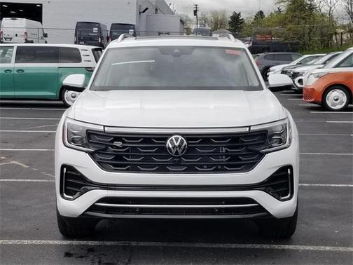 2025 Volkswagen Atlas 2.0T SEL Premium R-Line 4MOTION