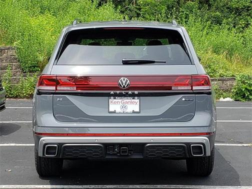2025 Volkswagen Atlas 2.0T Peak Edition