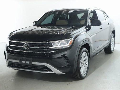 Deep Black 2023 Volkswagen Atlas Cross Sport 2.0T SE w/Technology 4MOTION