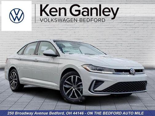 Opal White Pearl 2026 Volkswagen Jetta 1.4T SE