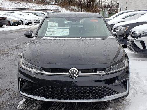 Deep Black 2026 Volkswagen Jetta 1.4T SE