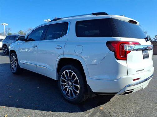 2020 GMC Acadia Denali