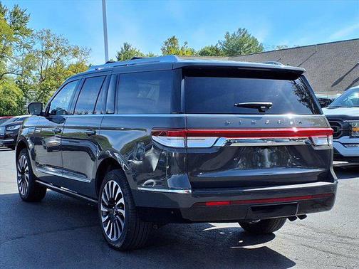 2022 Lincoln Navigator Black Label
