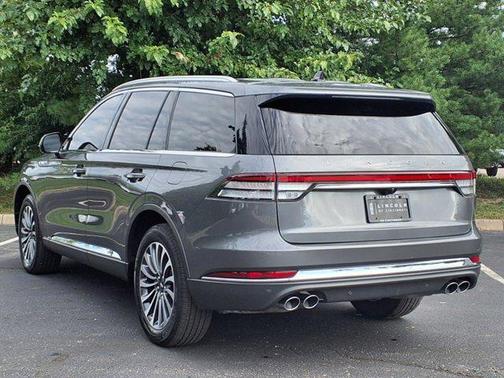 2022 Lincoln Aviator Standard AWD