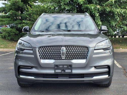 2022 Lincoln Aviator Standard AWD