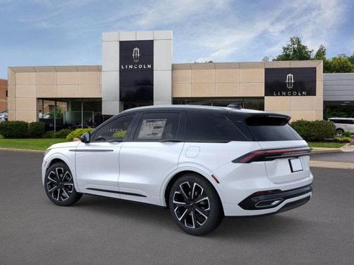 2025 Lincoln Nautilus Reserve
