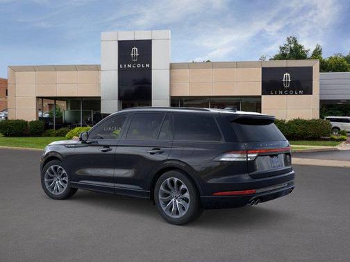 Infinite Black Metallic Clearcoat 2026 Lincoln Aviator Premiere