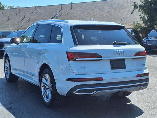2021 Audi Q7 45 Premium