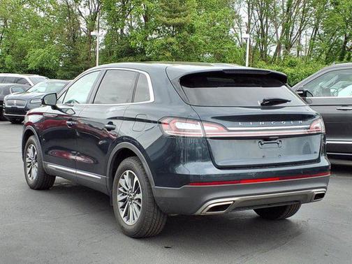 2022 Lincoln Nautilus Reserve