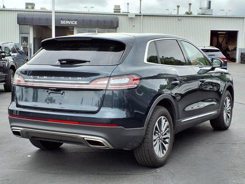 2022 Lincoln Nautilus Reserve