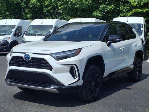 2024 Toyota RAV4 Hybrid SE