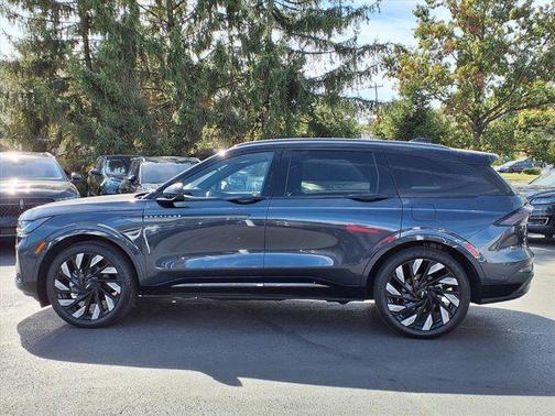 2024 Lincoln Nautilus Reserve