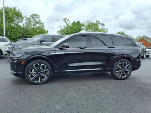 2024 Lincoln Nautilus Reserve