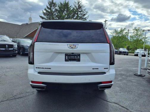 2022 Cadillac Escalade ESV Luxury