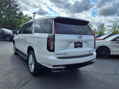 2022 Cadillac Escalade ESV Luxury