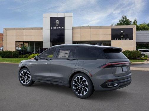2025 Lincoln Nautilus Reserve