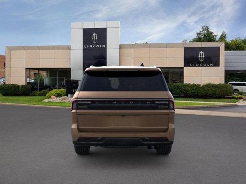 Sunrise Copper Metallic Pearlcoat 2026 Lincoln Navigator Black Label