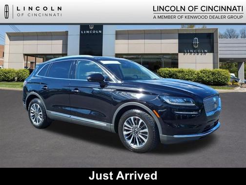 Infinite Black Metallic Clearcoat 2023 Lincoln Nautilus Standard