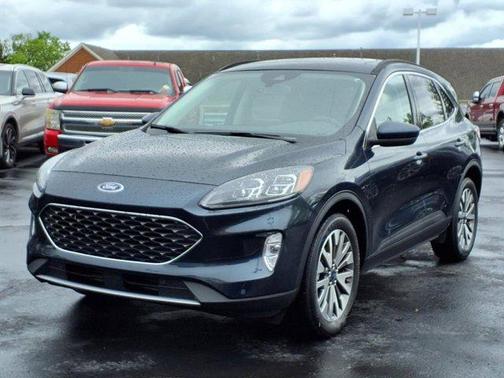 2022 Ford Escape Titanium