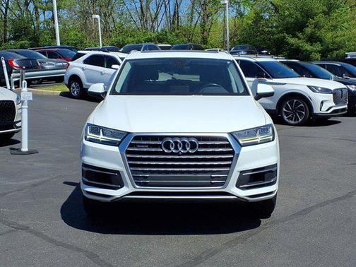 2019 Audi Q7 55 Premium Plus