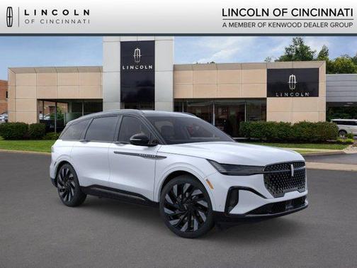 White Platinum Metallic Tri-Coat 2024 Lincoln Nautilus Reserve