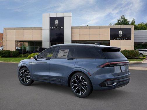 Whisper Blue Metallic Clearcoat 2026 Lincoln Nautilus Reserve