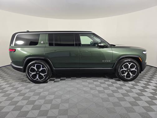 2023 Rivian R1S Adventure Package