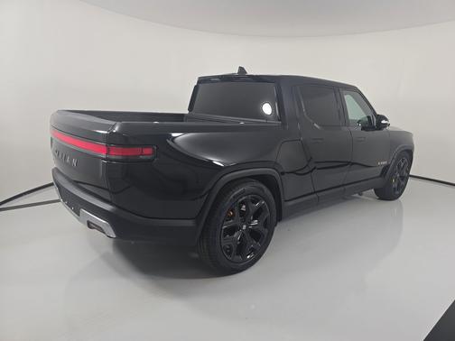 2023 Rivian R1T Adventure Quad Motor Large Pack