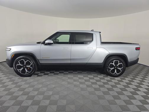 LA Silver 2022 Rivian R1T Adventure