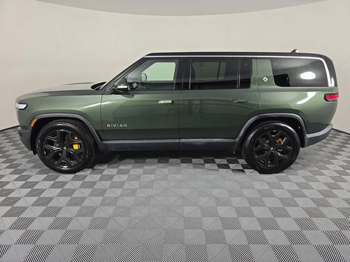 2023 Rivian R1S Adventure