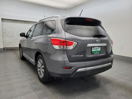 2016 Nissan Pathfinder SL