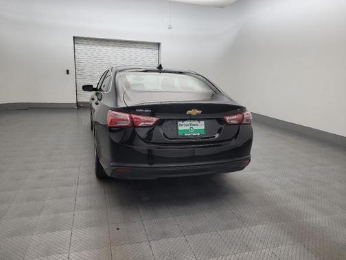 Mosaic Black Metallic 2022 Chevrolet Malibu FWD LT
