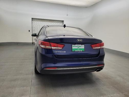 2017 Kia Optima LX
