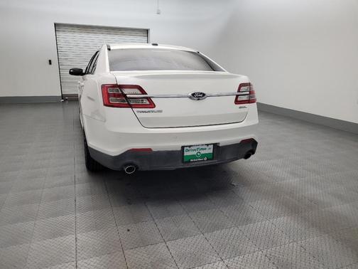 White 2016 Ford Taurus SEL
