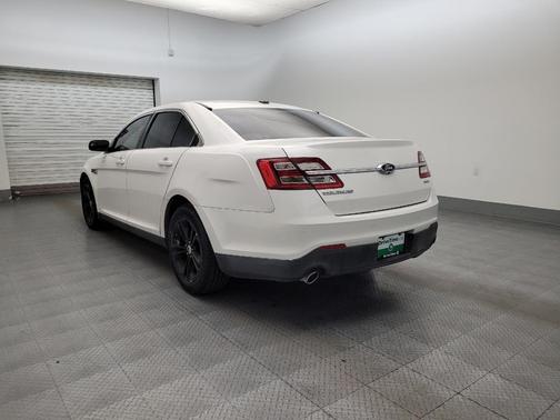 White 2016 Ford Taurus SEL