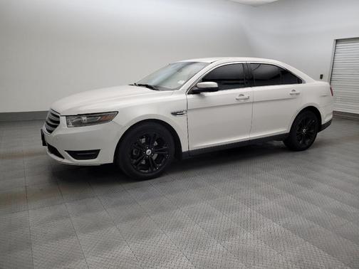 White 2016 Ford Taurus SEL