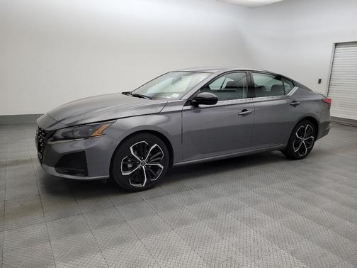 Gray 2024 Nissan Altima SR FWD